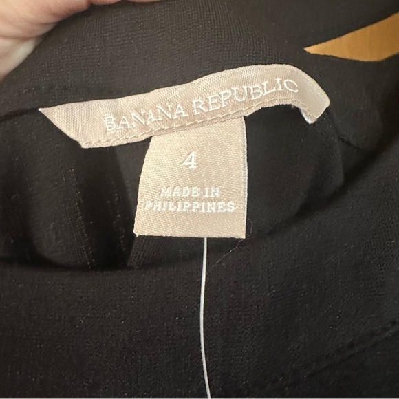 Banana Republic Knit Fit & Flare Subtle Cutout Back Dress 4 - Picture 9 of 10